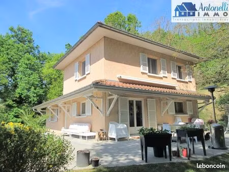 villa 6 pièces 152 m²