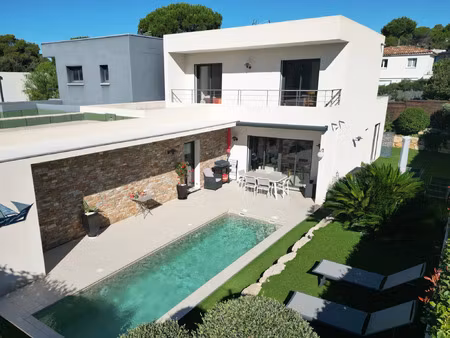 vente maison 4 pièces 110 m² saint-raphaël (83700)