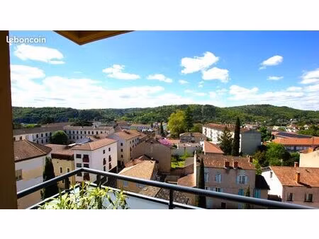 centre-ville de cahors appartement 65 m² avec parking - ascenceur - balcon
