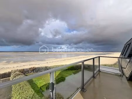 duplex de 384 74 m² à hauteville-sur-mer