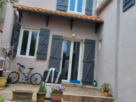 immeuble de rapport rénové 141 m² – 2 logements – 8% rentabilité – 225000