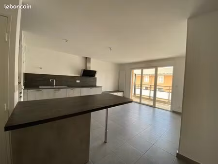 à vendre - superbe t3 lumineux avec balcon