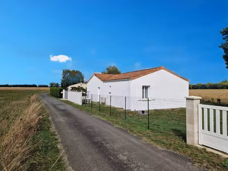 vente maison 5 pièces 97 m² champagnolles (17240)