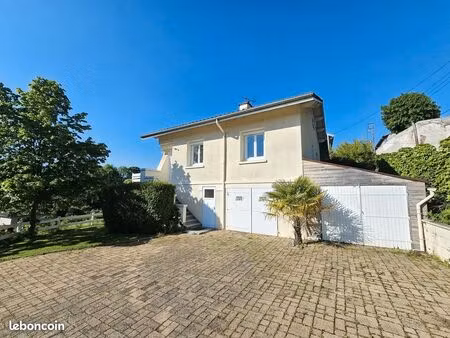 grande maison familiale 142 m² – 4 chambres – piscine – terrain 1400 m² – fraisses