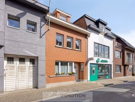 charmante gezinswoning in centrum marke