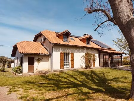 maison traditionnelle de 131 m² à maubourguet