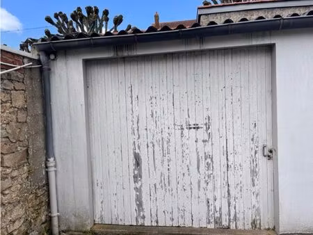 garage fermé de 20m2