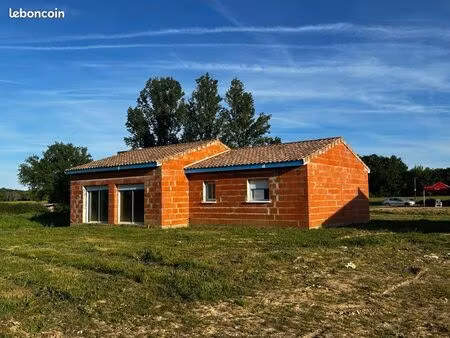 domaine 1 9 ha - 3 maisons - 7000m² constructibles