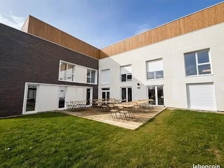 studio neuf dans une résidence avec salle de sport