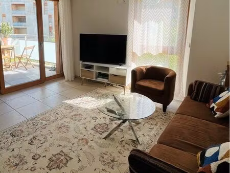 t2 avec terrasse – 45 5 m² – immeuble récent 2019