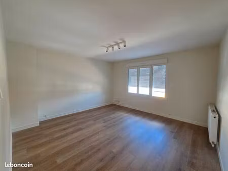 appartement t2 rénové à neuf – place charles de gaulle à sermaize-les-bains