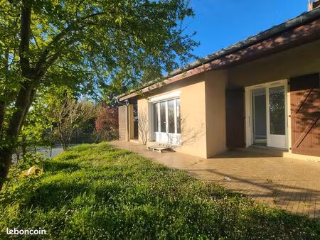 maison sur 550m2 de terrain