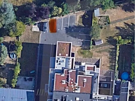 location parking sécurisé amiens face à la providence