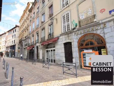 studio 1 pièce 13 m²