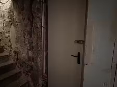 cave sécurisée de 2 25 m² – paris 19e  av secrétan