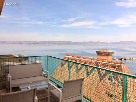 studio meublé avec terrasse vue lac  sur les quais d’evian-les-bains