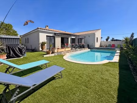 villa contemporaine de 128 m² avec piscine à péret