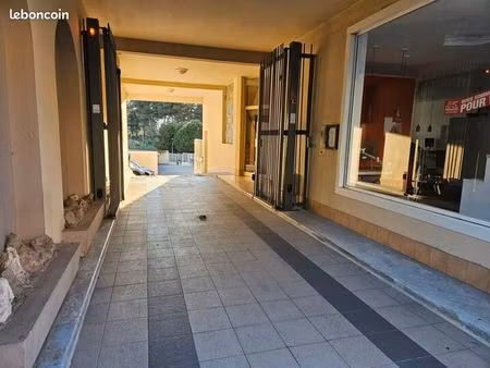 location parking centre ville antibes