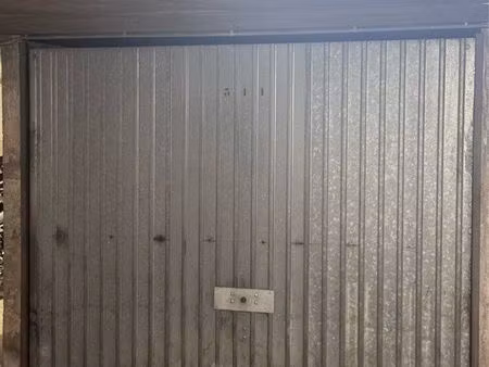 parking box fermé sécurisé à partager