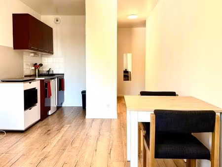 studio meublé 25 m² – centre-ville cholet – 455 cc