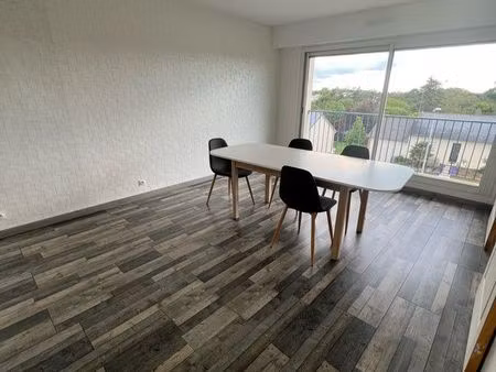 location bel appartement 4 pièces meublé