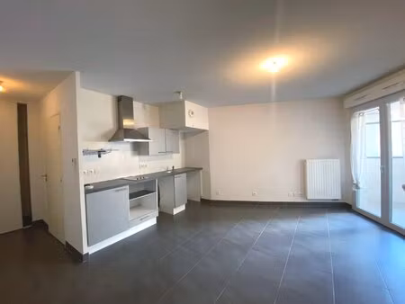 location appartement 1 pièce 28m² nice 06100