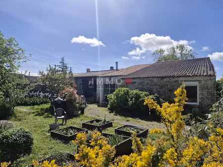 vente maison 6 pièces 131.6 m² à breuil-la-réorte (17700)  228 500 €