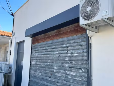 location commerce 176 m² à rochefort (17300)