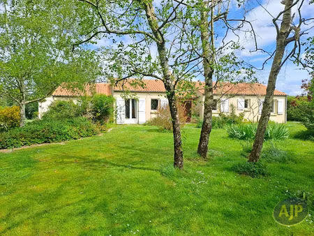 vente maison 5 pièces 110 m² à falleron (85670)  243 800 €