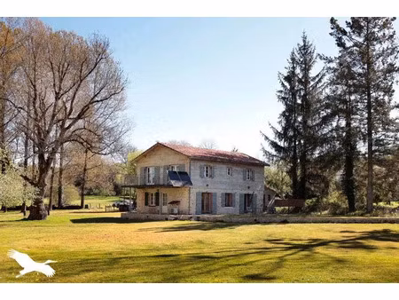 vente maison 5 pièces 140 m² à ambernac (16490)  249 900 €