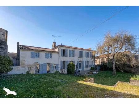 vente maison 7 pièces 200 m² à mirambeau (17150)  249 000 €