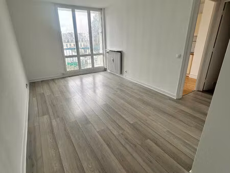 location appartement 1 pièce 29m²