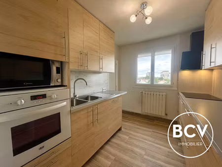 luce - grand 3 pièces dans résidence avec gardien