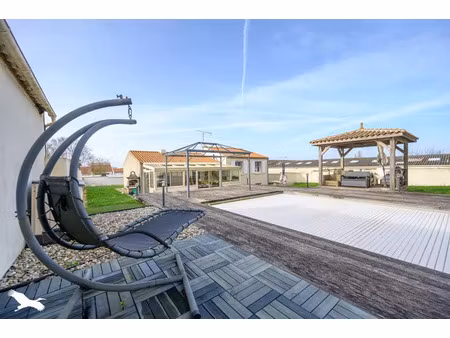 vente maison 5 pièces 142 m² nieul-sur-mer (17137)