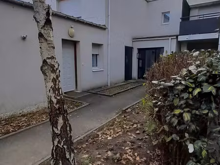 location appartement 2 pièces 43 m2 à saint-sébastien-sur-loire