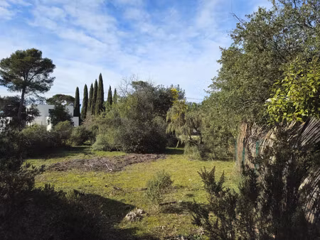 vente terrain 667 m2 à le cannet-des-maures