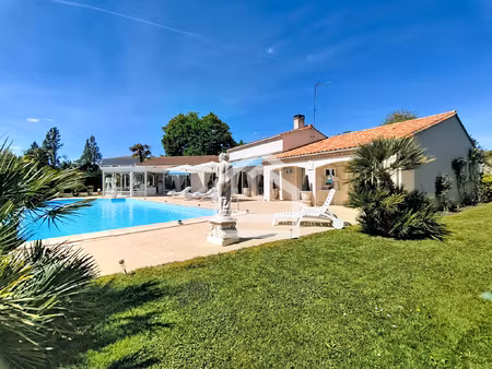 maison familiale de plain-pied à pessac avec piscine