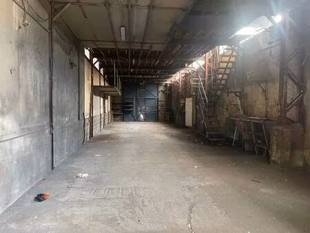 location entrepôt 240 m²
