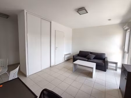 pessac à la limite de talence - proche facs