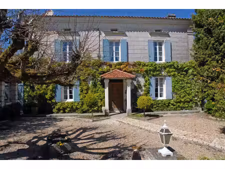belle maison de mâitre du xix° siècle