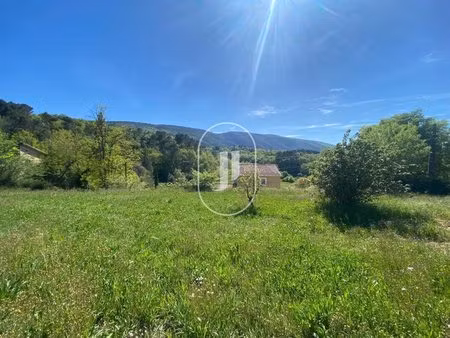 terrain constructible à vendre à bonnieux