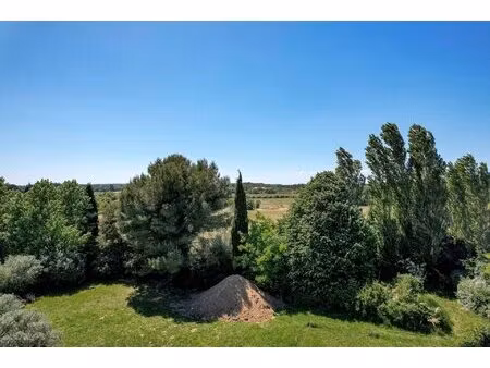 très beau terrain à bâtir de 2.000m² à 1 km de tous les commerces