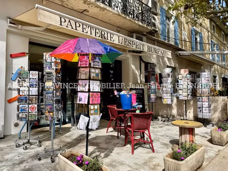 vente commerce 3 pièces 62 m² sainte-cécile-les-vignes (84290)