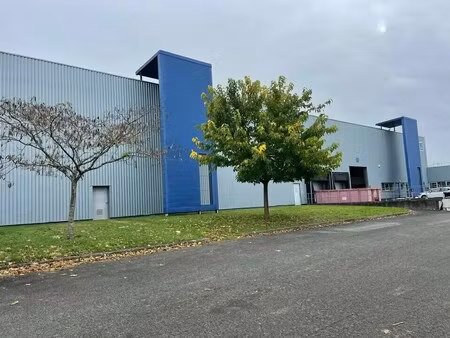 location entrepôt 6 224 m²