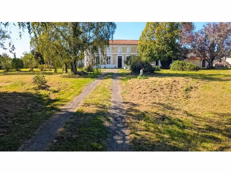 vente maison 14 pièces 294 m² à plassac (17240)  279 000 €