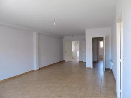 location appartement 3 pièces 84 m² à agen (47000)