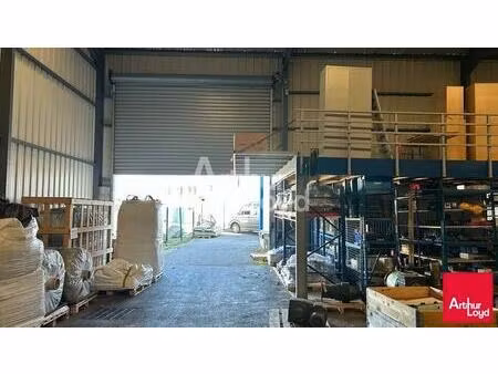 vente local d'activités 1 350 m²