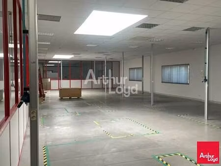 vente local d'activités 2 154 m²