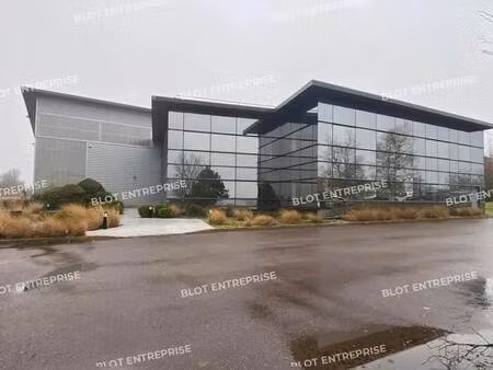 location bureaux 6 450 m²