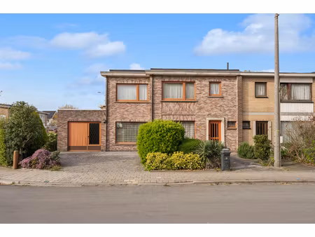 huis te koop in sint-niklaas met 4 slaapkamers